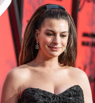 September 29, 2026, Bronx, New York, USA: Anne Hathaway wearing dress by Prabal Gurung attends premiere of Amazon MGM Studios Verity at AMC Lincoln Square in New York, NY on September 29, 2026. Bronx USA - ZUMAr339 20260929_znp_r339_002 Copyright: xLevxRadinx