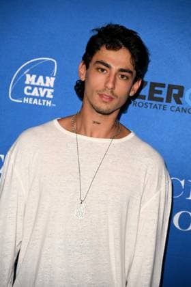 Los Angles Ca Sept 29: Dylan Wolf at The 2026 Blue Jacket Fashion Show a benefit for Zero prostate cancer on September 29, 2026 Credit: Michael Mattes USA  - ZUMAa123 20260929_zaa_a123_044 Copyright: xAdMediax