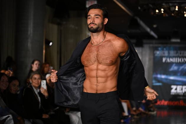 Los Angles Ca Sept 29: Sam Asghari at The 2026 Blue Jacket Fashion Show a benefit for Zero prostate cancer on September 29, 2026 Credit: Michael Mattes USA  - ZUMAa123 20260929_zaa_a123_079 Copyright: xAdMediax