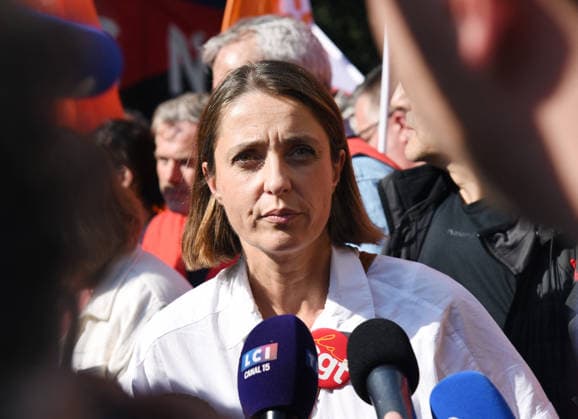 Marylise Leon At Public Service Demonstration For Working Conditions And Funding - Paris Sophie Binet cgt at the demonstration of Public Service for working conditions and increased funding for public services and to support the high school blockades in Paris, France on September 29, 2026. Photo by Alain Apaydin ABACAPRESS.COM Paris France  Copyright: xApaydinxAlain ABACAx