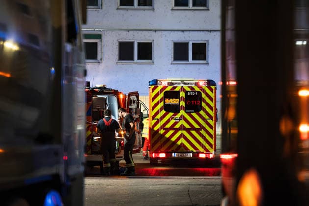 Battery Shredder in Flames; Smoke Reaches Rhineland-Palatinate; Millions in Damage On September 30, 2026, a shredder caught fire at a battery recycling plant in Ginsheim, Gustavsburg. The fire department responded with several fire com