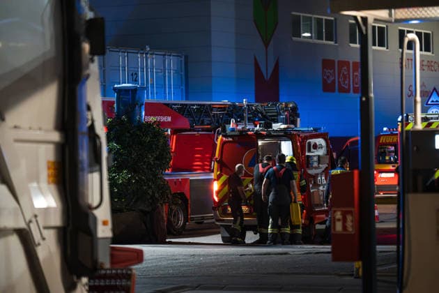 Battery Shredder in Flames; Smoke Reaches Rhineland-Palatinate; Millions in Damage On September 30, 2026, a shredder caught fire at a battery recycling plant in Ginsheim, Gustavsburg. The fire department responded with several fire com