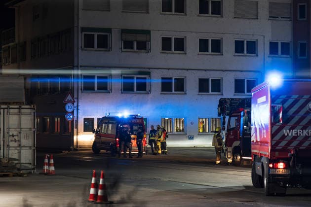 Battery Shredder in Flames; Smoke Reaches Rhineland-Palatinate; Millions in Damage On September 30, 2026, a shredder caught fire at a battery recycling plant in Ginsheim, Gustavsburg. The fire department responded with several fire com