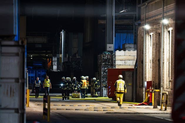 Battery Shredder in Flames; Smoke Reaches Rhineland-Palatinate; Millions in Damage On September 30, 2026, a shredder caught fire at a battery recycling plant in Ginsheim, Gustavsburg. The fire department responded with several fire com
