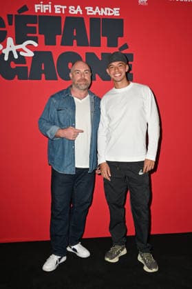 Fifi Et Sa Bande, C’etait Pas Gagne Premiere - Paris Actor Eddy Lesage and guest attending the premiere of the Canal Plus documentary series ‘Fifi et sa bande, c’etait pas gagne’ about actor Philippe Lacheau, held at Max Linder Panorama cinema, in Paris, France, on September 29th, 2026. Photo by Mireille Ampilhac ABACAPRESS.COM Paris France  Copyright: xAmpilhacxMireille ABACAx