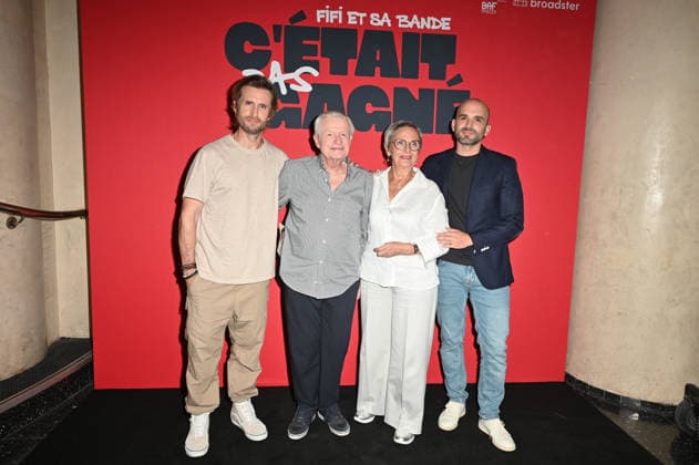 Fifi Et Sa Bande, C’etait Pas Gagne Premiere - Paris Philippe Lacheau with his parents Gerard and Huguette Lacheau and his brother Pierre Lacheau attending the premiere of the Canal Plus documentary series ‘Fifi et sa bande, c’etait pas gagne’ about actor Philippe Lacheau, held at Max Linder Panorama cinema, in Paris, France, on September 29th, 2026. Photo by Mireille Ampilhac ABACAPRESS.COM Paris France  Copyright: xAmpilhacxMireille ABACAx
