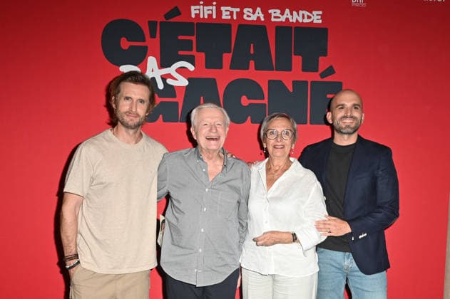 Fifi Et Sa Bande, C’etait Pas Gagne Premiere - Paris Philippe Lacheau with his parents Gerard and Huguette Lacheau and his brother Pierre Lacheau attending the premiere of the Canal Plus documentary series ‘Fifi et sa bande, c’etait pas gagne’ about actor Philippe Lacheau, held at Max Linder Panorama cinema, in Paris, France, on September 29th, 2026. Photo by Mireille Ampilhac ABACAPRESS.COM Paris France  Copyright: xAmpilhacxMireille ABACAx