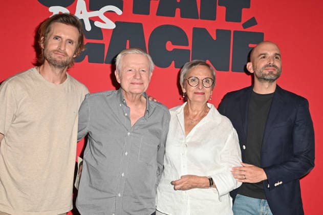 Fifi Et Sa Bande, C’etait Pas Gagne Premiere - Paris Philippe Lacheau with his parents Gerard and Huguette Lacheau and his brother Pierre Lacheau attending the premiere of the Canal Plus documentary series ‘Fifi et sa bande, c’etait pas gagne’ about actor Philippe Lacheau, held at Max Linder Panorama cinema, in Paris, France, on September 29th, 2026. Photo by Mireille Ampilhac ABACAPRESS.COM Paris France  Copyright: xAmpilhacxMireille ABACAx