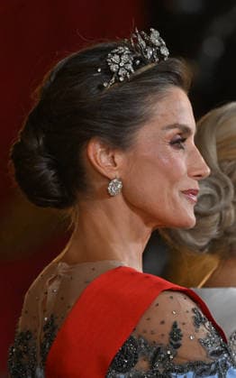 King Felipe VI of Spain, Queen Letizia of Spain, French President Emmanuel Macron, and his wife, First Lady Brigitte Macron, arrive at the gala dinner in honor of the French presidential couple at the Royal Palace in Madrid, Spain, on September 29, 2026. The French presidential couple is on a two-day official visit to Spain. Christian Liewig Bestimage King Felipe VI of Spain, Queen Letizia of Spain, French President Emmanuel Macron, and his wife, First Lady Brigitte Macron, arrive at the gala dinner in honor of the French presidential couple at the Royal Palace in Madrid, Spain, on September 29, 2026. The French presidential couple is on a two-day official visit to Spain. Madrid, Spain  Copyright: xChristianxLiewigx xBestimagexChristianxLiewigx xBestimagex