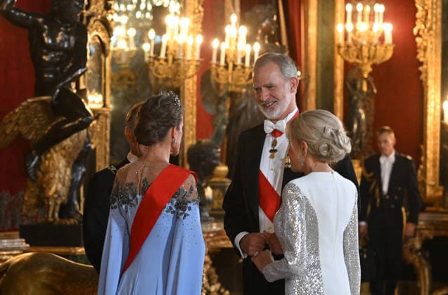 King Felipe VI of Spain, Queen Letizia of Spain, French President Emmanuel Macron, and his wife, First Lady Brigitte Macron, arrive at the gala dinner in honor of the French presidential couple at the Royal Palace in Madrid, Spain, on September 29, 2026. The French presidential couple is on a two-day official visit to Spain. Christian Liewig Bestimage King Felipe VI of Spain, Queen Letizia of Spain, French President Emmanuel Macron, and his wife, First Lady Brigitte Macron, arrive at the gala dinner in honor of the French presidential couple at the Royal Palace in Madrid, Spain, on September 29, 2026. The French presidential couple is on a two-day official visit to Spain. Madrid, Spain  Copyright: xChristianxLiewigx xBestimagexChristianxLiewigx xBestimagex