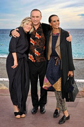 Valeria Bruni Tedeschi, Vincent Perez and his wife Karine Silla at the photocall for the film *Un jeu dangereux* during the 8th edition of the Cinéroman Festival in Nice on September 29, 2026. Jacovides Bebert, Bestimage. Photocall for the film *Un jeu dangereux* at the 8th edition of the Cinéroman Festival in Nice on September 29, 2026, Nice, France  Copyright: xDominiquexJacovidesx-xBrunoxBebertx xBestimagexDominiquexJacovidesx-xBrunoxBebertx xBestimagex