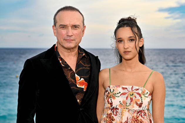 Vincent Perez and his daughter Tess at the photocall for the film *Un jeu dangereux* during the 8th edition of the Cinéroman Festival in Nice on September 29, 2026. Jacovides Bebert, Bestimage. Photocall for the film *Un jeu dangereux* at the 8th edition of the Cinéroman Festival in Nice on September 29, 2026, Nice, France  Copyright: xDominiquexJacovidesx-xBrunoxBebertx xBestimagexDominiquexJacovidesx-xBrunoxBebertx xBestimagex
