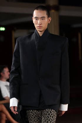 PFW - Torisheju Runway A model walks the runway during the Torisheju Womenswear Spring Summer 2027 show at Musée de l armée as part of Paris Fashion Week on September 29, 2026 in Paris, France. Photo by Alain-Gil Gonzalez ABACAPRESS..COM Paris France  Copyright: xGonzalezxAlain-Gil ABACAx