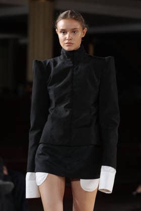 PFW - Torisheju Runway A model walks the runway during the Torisheju Womenswear Spring Summer 2027 show at Musée de l armée as part of Paris Fashion Week on September 29, 2026 in Paris, France. Photo by Alain-Gil Gonzalez ABACAPRESS..COM Paris France  Copyright: xGonzalezxAlain-Gil ABACAx