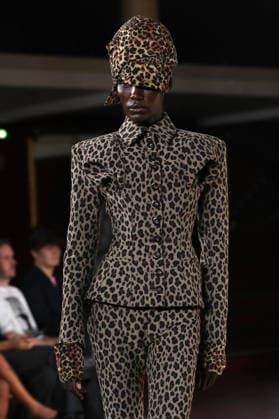 PFW - Torisheju Runway A model walks the runway during the Torisheju Womenswear Spring Summer 2027 show at Musée de l armée as part of Paris Fashion Week on September 29, 2026 in Paris, France. Photo by Alain-Gil Gonzalez ABACAPRESS..COM Paris France  Copyright: xGonzalezxAlain-Gil ABACAx