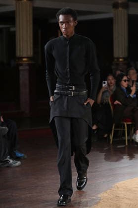 PFW - Torisheju Runway A model walks the runway during the Torisheju Womenswear Spring Summer 2027 show at Musée de l armée as part of Paris Fashion Week on September 29, 2026 in Paris, France. Photo by Alain-Gil Gonzalez ABACAPRESS..COM Paris France  Copyright: xGonzalezxAlain-Gil ABACAx