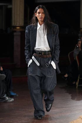PFW - Torisheju Runway A model walks the runway during the Torisheju Womenswear Spring Summer 2027 show at Musée de l armée as part of Paris Fashion Week on September 29, 2026 in Paris, France. Photo by Alain-Gil Gonzalez ABACAPRESS..COM Paris France  Copyright: xGonzalezxAlain-Gil ABACAx