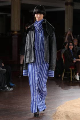 PFW - Torisheju Runway A model walks the runway during the Torisheju Womenswear Spring Summer 2027 show at Musée de l armée as part of Paris Fashion Week on September 29, 2026 in Paris, France. Photo by Alain-Gil Gonzalez ABACAPRESS..COM Paris France  Copyright: xGonzalezxAlain-Gil ABACAx