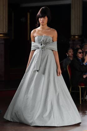 PFW - Torisheju Runway A model walks the runway during the Torisheju Womenswear Spring Summer 2027 show at Musée de l armée as part of Paris Fashion Week on September 29, 2026 in Paris, France. Photo by Alain-Gil Gonzalez ABACAPRESS..COM Paris France  Copyright: xGonzalezxAlain-Gil ABACAx