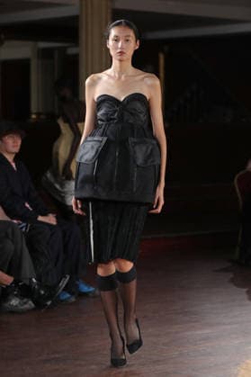PFW - Torisheju Runway A model walks the runway during the Torisheju Womenswear Spring Summer 2027 show at Musée de l armée as part of Paris Fashion Week on September 29, 2026 in Paris, France. Photo by Alain-Gil Gonzalez ABACAPRESS..COM Paris France  Copyright: xGonzalezxAlain-Gil ABACAx
