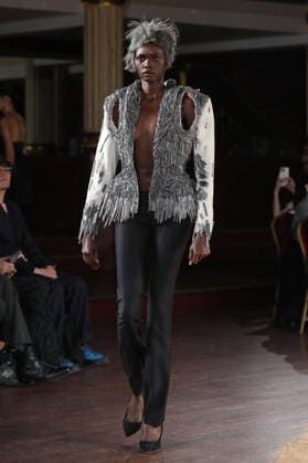PFW - Torisheju Runway A model walks the runway during the Torisheju Womenswear Spring Summer 2027 show at Musée de l armée as part of Paris Fashion Week on September 29, 2026 in Paris, France. Photo by Alain-Gil Gonzalez ABACAPRESS..COM Paris France  Copyright: xGonzalezxAlain-Gil ABACAx