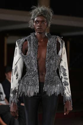 PFW - Torisheju Runway A model walks the runway during the Torisheju Womenswear Spring Summer 2027 show at Musée de l armée as part of Paris Fashion Week on September 29, 2026 in Paris, France. Photo by Alain-Gil Gonzalez ABACAPRESS..COM Paris France  Copyright: xGonzalezxAlain-Gil ABACAx