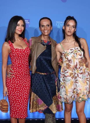 Zahia Dehar, Karine Silla and her daughter Tess on the red carpet at the 8th edition of the Cinéroman Festival in Nice on September 29, 2026 Jacovides Bebert Bestimage Red carpet at the 8th edition of the Cinéroman Festival in Nice on September 29, 2026 Nice, France  Copyright: xDominiquexJacovidesx-xBrunoxBebertx xBestimagexDominiquexJacovidesx-xBrunoxBebertx xBestimagex