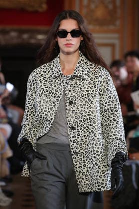 PFW - Nothing Nine Runway A model walks the runway during the Nothing Nine Womenswear Spring Summer 2024 show as part of Paris Fashion Week on October 03, 2023 in Paris, France. Photo by Alain-Gil Gonzalez ABACAPRESS..COM Paris France  Copyright: xGonzalezxAlain-Gil ABACAx