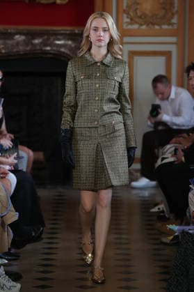 PFW - Nothing Nine Runway A model walks the runway during the Nothing Nine Womenswear Spring Summer 2024 show as part of Paris Fashion Week on October 03, 2023 in Paris, France. Photo by Alain-Gil Gonzalez ABACAPRESS..COM Paris France  Copyright: xGonzalezxAlain-Gil ABACAx