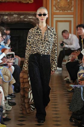 PFW - Nothing Nine Runway A model walks the runway during the Nothing Nine Womenswear Spring Summer 2024 show as part of Paris Fashion Week on October 03, 2023 in Paris, France. Photo by Alain-Gil Gonzalez ABACAPRESS..COM Paris France  Copyright: xGonzalezxAlain-Gil ABACAx