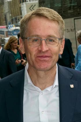 CNTV CITY HALL: Schleswig-Holstein s Minister President Daniel Guenther (CDU) at Hamburg City Hall on September 29, 2026, Hamburg, Germany