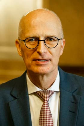 CNTV CITY HALL Hamburg Mayor Peter Tschentscher, SPD politician, at Hamburg City Hall on September 29, 2026, Hamburg, Germany