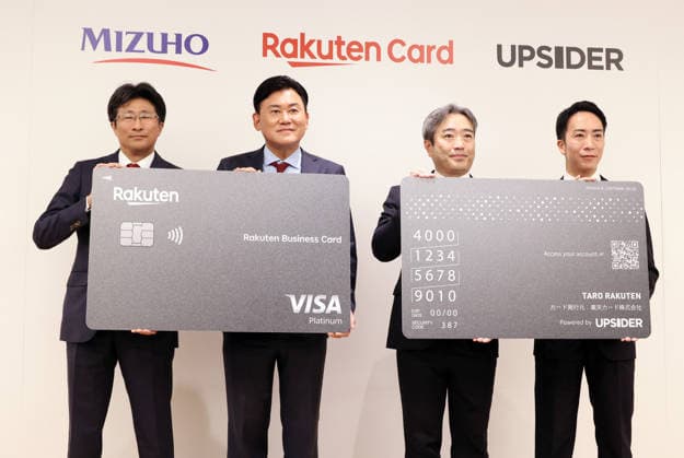 September 30, 2026, Tokyo, Japan - (L-R) Mizuho Financial Group president Masahiro Kihara, Rakuten Group president Hiroshi Mikitani, Rakuten Card president Koichi Nakamura and Upsider president Toru Miyagi pose for photo as they announce Rakuten will issue the corporate credit card Rakuten Business Card Platinum on October 1 at a press conference in Tokyo on Wednesday, September 30, 2026. The new credit card is co-developed by Rakuten Card and Mizuho Financial Group s Upsider and credit limit is up to 1 billion yen while annual fee is free. (photo by Yoshio Tsunoda AFLO)  aflo_352093928
