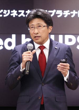 September 30, 2026, Tokyo, Japan - Japan s mega bank Mizuho Financial Group president Masahiro Kihara announces e-commerce giant Rakuten will issue the corporate credit card Rakuten Business Card Platinum on October 1 at a press conference in Tokyo on Wednesday, September 30, 2026. The new credit card is co-developed by Rakuten Card and Mizuho Financial Group s Upsider and credit limit is up to 1 billion yen while annual fee is free. (photo by Yoshio Tsunoda AFLO)  aflo_352093983