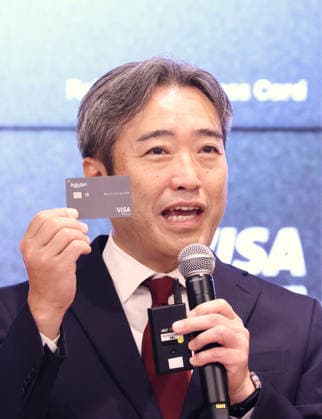 September 30, 2026, Tokyo, Japan - Japan s e-commerce giant Rakuten s subsidiary Rakuten Card president Koichi Nakamura announces Rakuten will issue the corporate credit card Rakuten Business Card Platinum on October 1 at a press conference in Tokyo on Wednesday, September 30, 2026. The new credit card is co-developed by Rakuten Card and Mizuho Financial Group s Upsider and credit limit is up to 1 billion yen while annual fee is free. (photo by Yoshio Tsunoda AFLO)  aflo_352093986