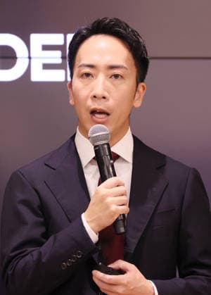 September 30, 2026, Tokyo, Japan - Japan s megabank Mizuho Financial Group s fintech company Upsider president Toru Miyagi announces Japan s e-commerce giant Rakuten will issue the corporate credit card Rakuten Business Card Platinum on October 1 at a press conference in Tokyo on Wednesday, September 30, 2026. The new credit card is co-developed by Rakuten Card and Mizuho Financial Group s Upsider and credit limit is up to 1 billion yen while annual fee is free. (photo by Yoshio Tsunoda AFLO)  aflo_352094001