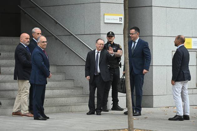 The judge of the National Court is hearing testimony today from the president of Ceuta regarding the mass influx of migrants. The president of Ceuta, Juan Jesús Vivas, upon his arrival at the National Court on September 30, 2026, in Madrid, Spain. Vivas is testifying as a witness in the National Court case investigating the mass influx of migrants into Ceuta last July. The president of Ceuta has already stated in several television interviews that he intends to inform the court of all the calls and alerts he sent to the central government in the days leading up to the events. SEPTEMBER 30, 2026, Spain  Copyright: xGustavoxValientex 7809651