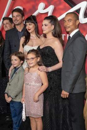 Amazon MGM Studios Verity New York Premiere, New York, NY, USA - 29 Sep Michael Showalter, Josh Hartnett, Dakota Johnson, Brady Wagner, Anne Hathaway, Sienna Kulovitz, and Ismael Cruz Cordova attend Celebrities attend Amazon MGM Studios Verity New York Premiere at AMC Lincoln Square 13 on September 29, 2026 in New York City. New York United States Copyright: xRonxAdarx xSOPAxImagesx Ron-Adar-1455070