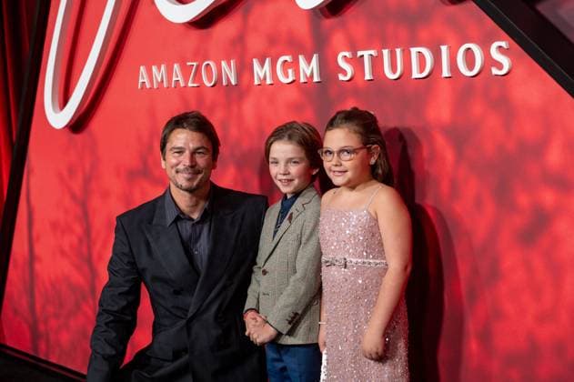 Amazon MGM Studios Verity New York Premiere, New York, NY, USA - 29 Sep (L-R) Josh Hartnett, Brady Wagner and Sienna Kulovitz attend Celebrities attend Amazon MGM Studios Verity New York Premiere at AMC Lincoln Square 13 on September 29, 2026 in New York City. New York United States Copyright: xRonxAdarx xSOPAxImagesx Ron-Adar-1455099