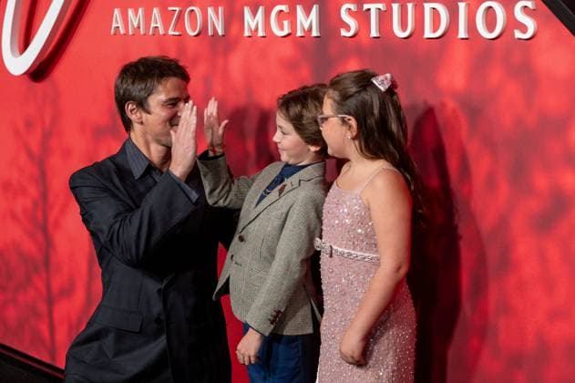 Amazon MGM Studios Verity New York Premiere, New York, NY, USA - 29 Sep (L-R) Josh Hartnett, Brady Wagner and Sienna Kulovitz attend Celebrities attend Amazon MGM Studios Verity New York Premiere at AMC Lincoln Square 13 on September 29, 2026 in New York City. New York United States Copyright: xRonxAdarx xSOPAxImagesx Ron-Adar-1455100