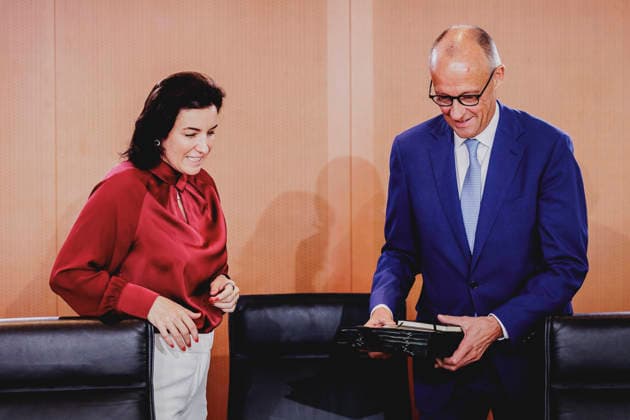 R. L. Friedrich Merz (CDU), Federal Chancellor, and Dorothee Baer (CSU), Federal Minister of Research, Technology, and Space, photographed during a cabinet meeting at the Federal Chancellery in Berlin, September 30, 2026, Berlin, Germany Copyright: xFlorianxGaertnerx