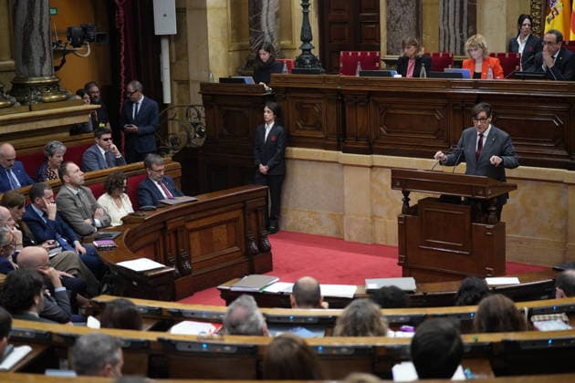 The General Policy Debate Continues in the Parliament of Catalonia The president of the Catalan Government, Salvador Illa, during the General Policy Debate in the Parliament of Catalonia on September 30, 2026, in Barcelona, Catalonia, Spain. The Parliament is entering the second day of the General Policy Debate, during which discussions will continue on proposals regarding housing, regional financing, and the management of education. SEPTEMBER 30, 2026 Spain Copyright: xDavidxZorrakinox 7809780