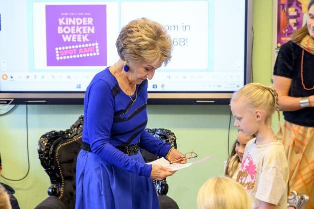 Apeldoorn, The Netherlands, 2026-09-30 09:05:41 APELDOORN , 30-09-2026, KBS Hertog van Gelre Princess Margriet reads aloud during Children s Book Week at KBS Hertog van Gelre in Apeldoorn. After the opening of Children s Book Week, Princess Margriet reads to the pupils of group 6B. The theme of Children s Book Week is Spotlight on! . KBS Hertog van Gelre has approximately 370 pupils, divided into 16 groups. PHOTO: NLBeeld Patrick van Emst Credit: NL Beeld Patrick van Emst  Copyright: xx x