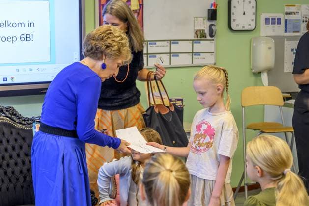 Apeldoorn, The Netherlands, 2026-09-30 09:05:37 APELDOORN , 30-09-2026, KBS Hertog van Gelre Princess Margriet reads aloud during Children s Book Week at KBS Hertog van Gelre in Apeldoorn. After the opening of Children s Book Week, Princess Margriet reads to the pupils of group 6B. The theme of Children s Book Week is Spotlight on! . KBS Hertog van Gelre has approximately 370 pupils, divided into 16 groups. PHOTO: NLBeeld Patrick van Emst Credit: NL Beeld Patrick van Emst  Copyright: xx x