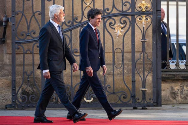 Czech President Petr Pavel, left, and Romanian President Nicusor Dan, right, during the welcoming ceremony at the Prague Castle, in Prague, Czech Republic, on September 30, 2026. (CTKxPhoto MichalxKamaryt) CTKPhotoP2026093003767  CTKPhotoP2026093003767