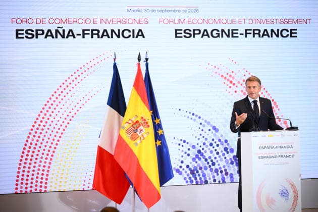 State Visit to Spain of French Presidential Couple - Economic Forum French President Emmanuel Macron during an Economic Forum at Spanish Economy Ministry in Madrid, Spain on September 30 2026. French Presidential couple pays a two-day state visit to Spain. Photo by Eliot Blondet ABACAPRESS.COM Paris France  Copyright: xBlondetxEliot ABACAx