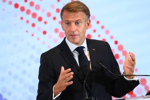 State Visit to Spain of French Presidential Couple - Economic Forum French President Emmanuel Macron during an Economic Forum at Spanish Economy Ministry in Madrid, Spain on September 30 2026. French Presidential couple pays a two-day state visit to Spain. Photo by Eliot Blondet ABACAPRESS.COM Paris France  Copyright: xBlondetxEliot ABACAx