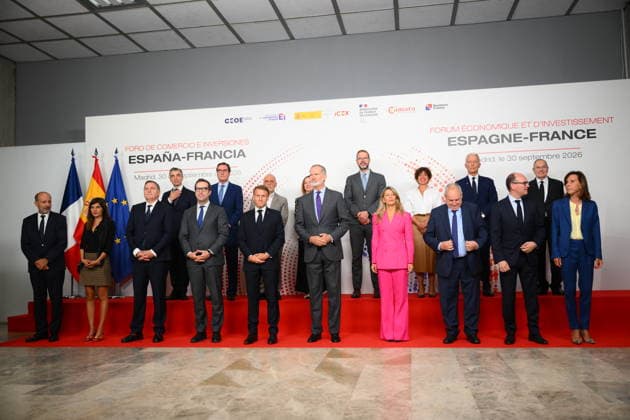 State Visit to Spain of French Presidential Couple - Economic Forum French President Emmanuel Macron and Spanish King Felipe VI during an Economic Forum at Spanish Economy Ministry in Madrid, Spain on September 30 2026. French Presidential couple pays a two-day state visit to Spain. Photo by Eliot Blondet ABACAPRESS.COM Paris France  Copyright: xBlondetxEliot ABACAx