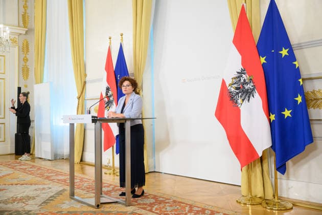photonews in Vienna, September 30, 2026 Council of Ministers at the Federal Chancellery PHOTO State Secretary for Economic Affairs Elisabeth Zehetner (ÖVP) at the press reception following the Council of Ministers Press reception after the Council of Ministers Minister, Government, Domestic Policy Council of Ministers