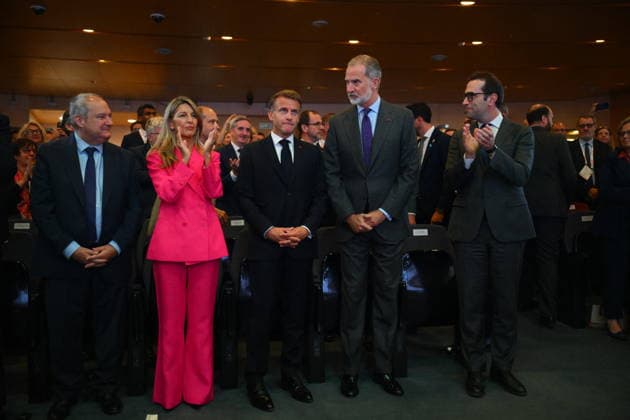 State Visit to Spain of French Presidential Couple - Economic Forum Spain s Labour Minister and Social Economy Yolanda Diaz, French President Emmanuel Macron, Spanish King Felipe VI and Spanish Economy Minister Carlos Cuerpo Caballero during an Economic Forum at Spanish Economy Ministry in Madrid, Spain on September 30 2026. French Presidential couple pays a two-day state visit to Spain. Photo by Eliot Blondet ABACAPRESS.COM Paris France  Copyright: xBlondetxEliot ABACAx